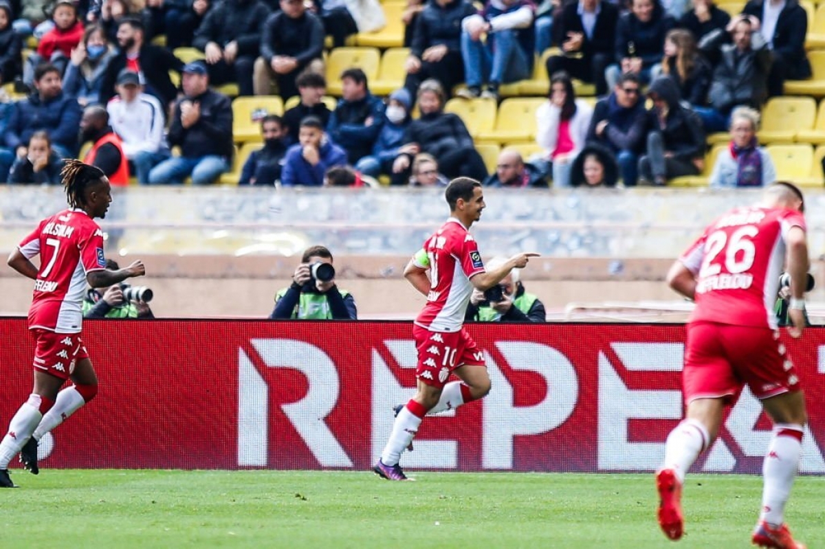 Ben Yedder đưa Monaco vượt lên dẫn trước PSG. (Ảnh: Getty)