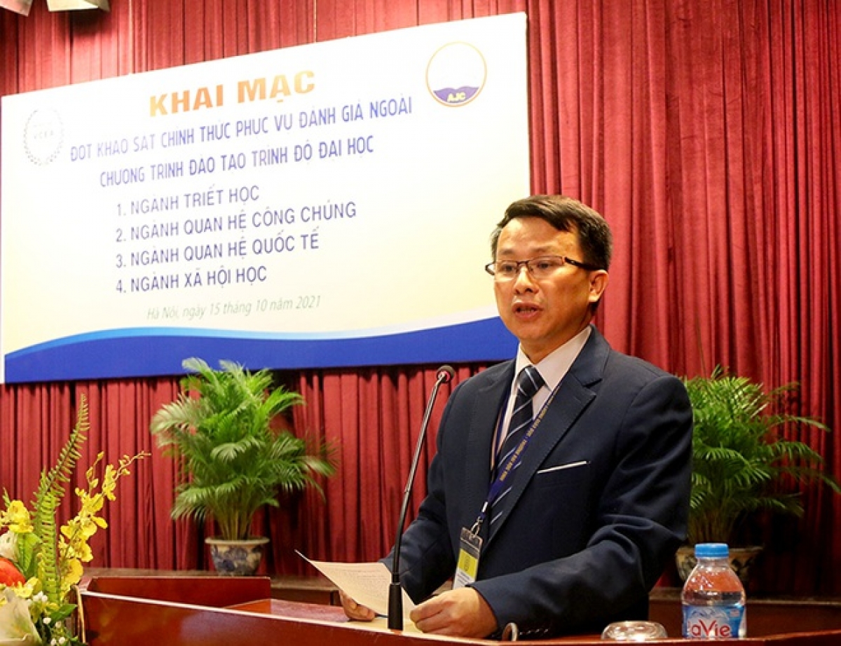 PGS.TS Mai Văn Chung, Phó Giám đốc Trung tâm Kiểm định chất lượng giáo dục (Đại học Vinh)
