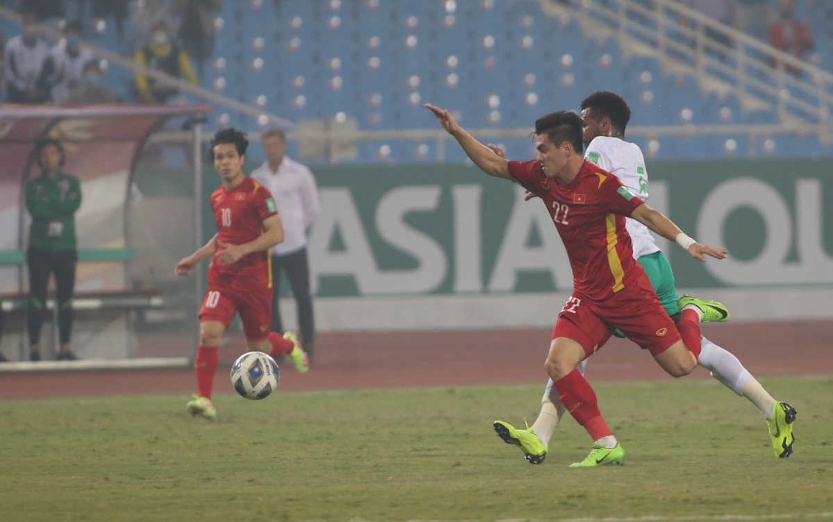 Các chiến binh sao vàng đã có trận đấu đầy nỗ lực trước đại diện Tây Á