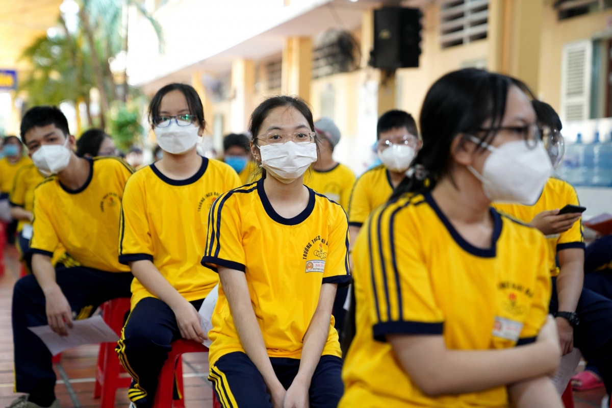 Chỉ thị 01 về việc đôn đốc, thực hiện hiệu quả nhiệm vụ sau kỳ nghỉ Tết Nhâm Dần 2022, Thủ tướng Chính phủ Phạm Minh Chính yêu cầu các Bộ, ngành, địa phương phấn đấu mở cửa trường học trước 14/2