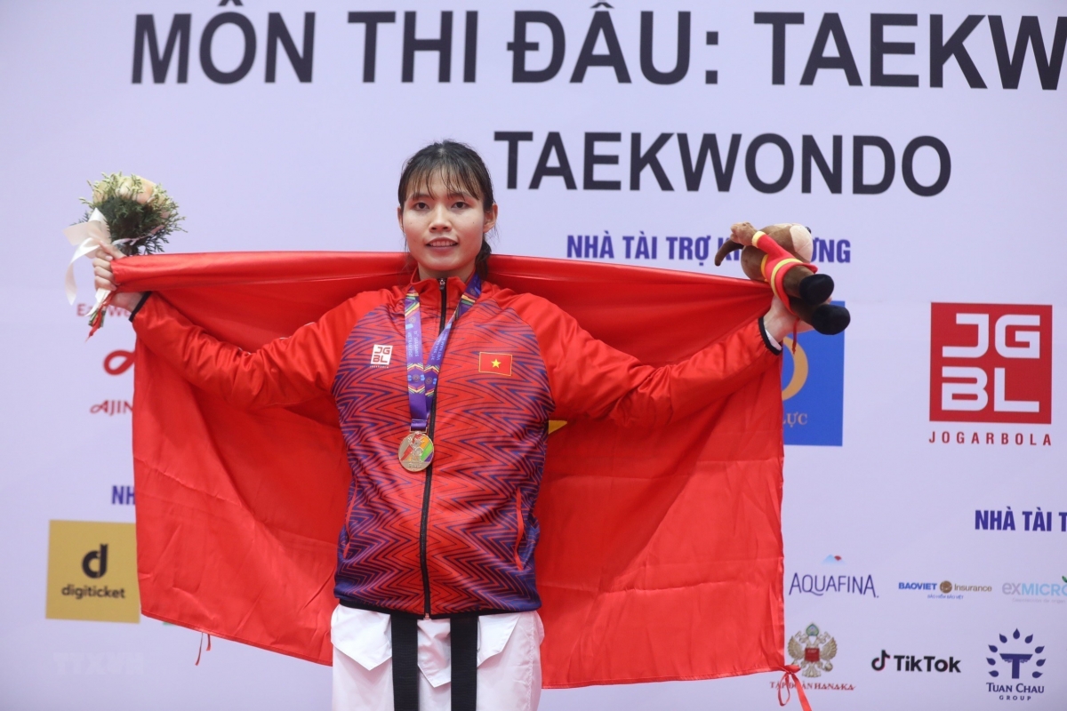 VĐV Bạc Thị Khiêm bảo vệ thành công tấm HCV hạng cân 67 kg của nữ