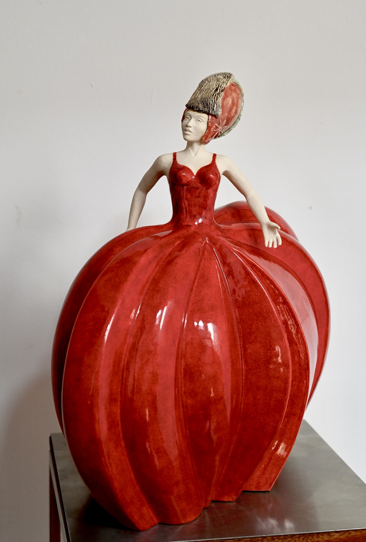 Tác phẩm “Nypa” lấy cảm hứng từ quả dừa nước, có rất nhiều ở miền Nam Việt Nam. Nypa chính là tên của cây dừa nước và cũng là một cái tên đẹp.