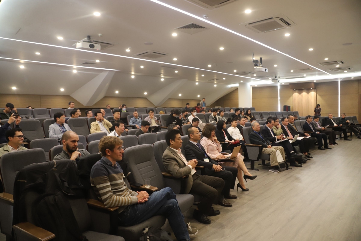 Các đại biểu tham dự hội thảo 