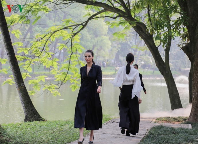 hong que do sac cung dan mau tai tuan le thoi trang viet nam 2019 hinh 5