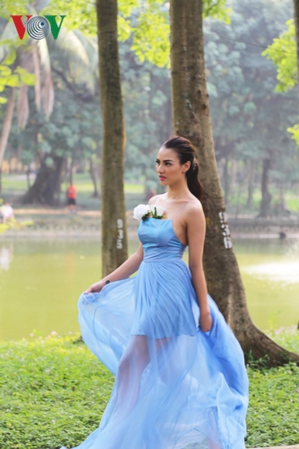 hong que do sac cung dan mau tai tuan le thoi trang viet nam 2019 hinh 10