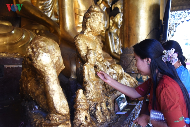 chua vang - ngoi chua phat giao linh thieng bac nhat myanmar hinh 17