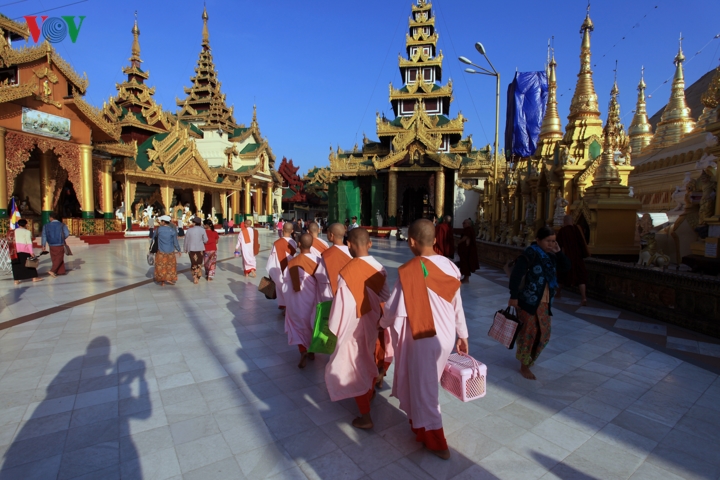 chua vang - ngoi chua phat giao linh thieng bac nhat myanmar hinh 11