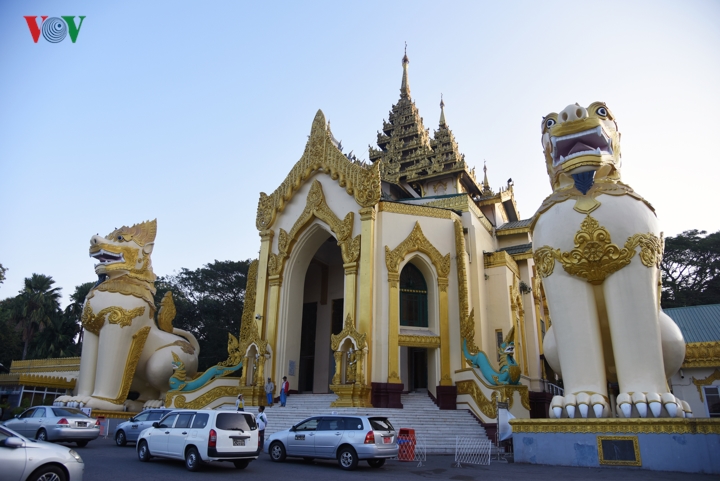 chua vang - ngoi chua phat giao linh thieng bac nhat myanmar hinh 2