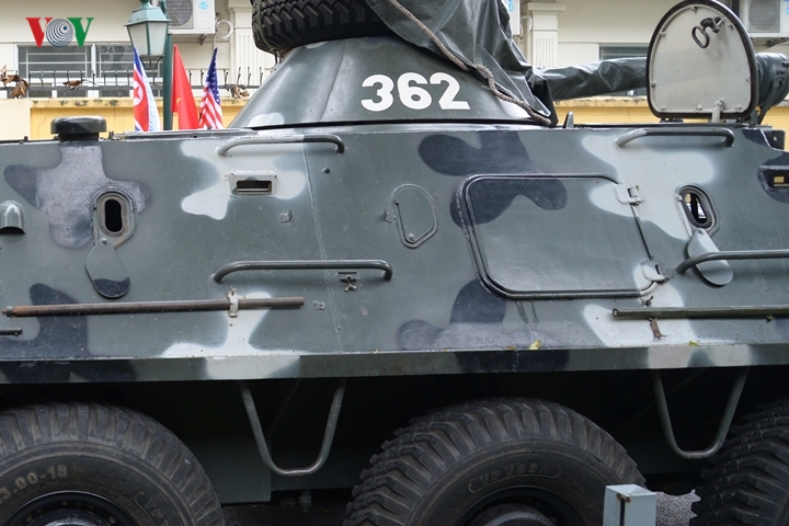 can canh xe thiet giap cho quan btr-60 trong bien che quan doi vn hinh 15