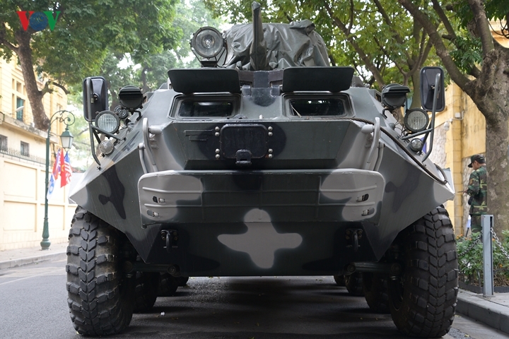 can canh xe thiet giap cho quan btr-60 trong bien che quan doi vn hinh 1