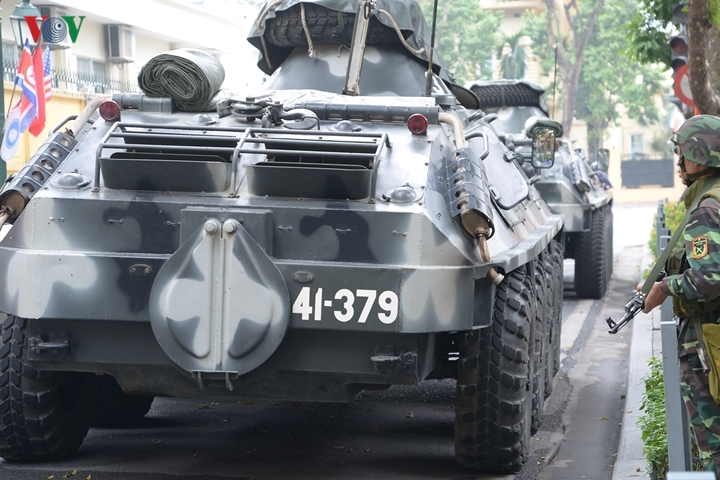 can canh xe thiet giap cho quan btr-60 trong bien che quan doi vn hinh 4