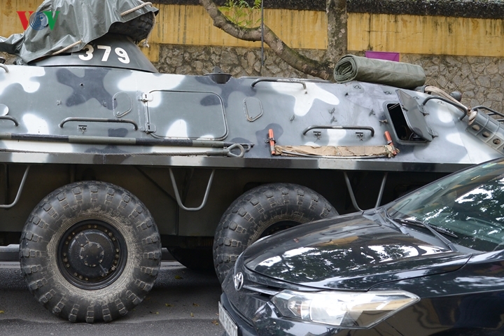 can canh xe thiet giap cho quan btr-60 trong bien che quan doi vn hinh 6