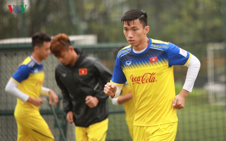 thay park "soi" u23 viet nam tap luyen, sap gach ten 6 nguoi nua hinh 5