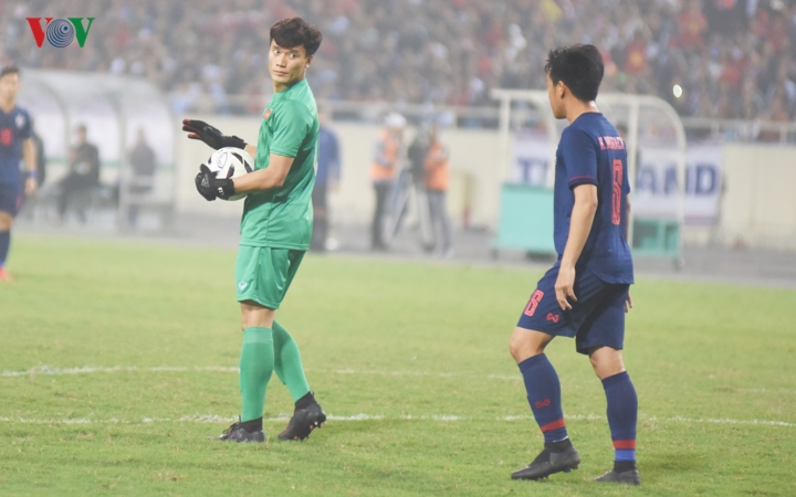 u23 thai lan ve nuoc, "toi do" suphachai xin nguoi ham mo tha thu hinh 1