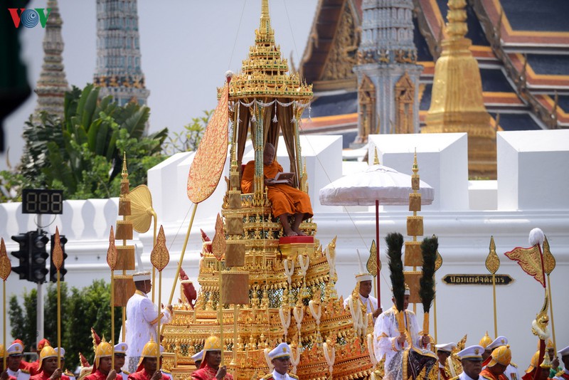 anh: nguoi dan thai lan tien biet vua rama ix  hinh 7