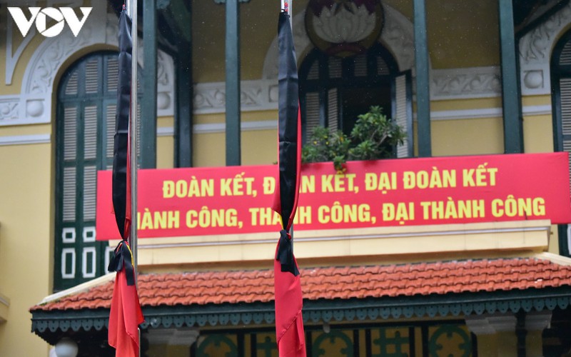 anh: nghi le treo co ru quoc tang nguyen tong bi thu le kha phieu tai ba dinh hinh 14