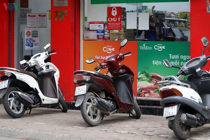 ha noi: cho, sieu thi vang nguoi mua ngay dau cach ly toan xa hoi hinh 2