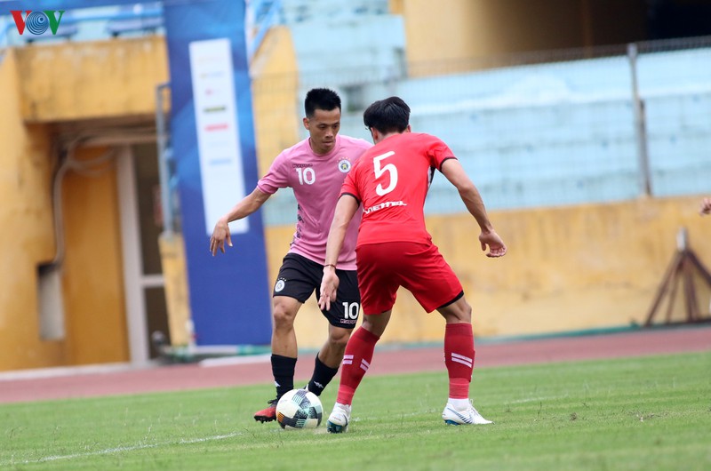 thay park tang qua sinh nhat que ngoc hai sau tran ha noi fc - viettel hinh 5