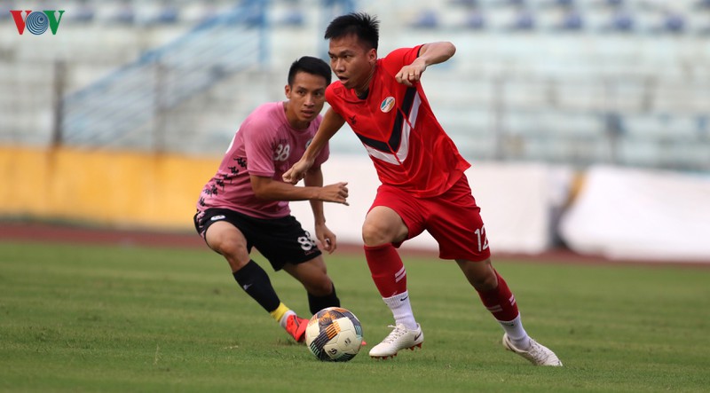thay park tang qua sinh nhat que ngoc hai sau tran ha noi fc - viettel hinh 9