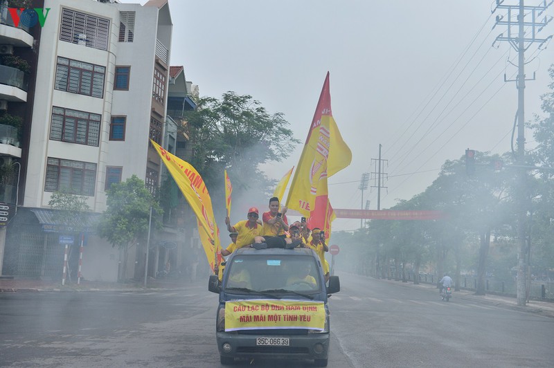 anh: cdv nam dinh xuong duong dieu hanh truoc tran nam dinh - hagl hinh 4