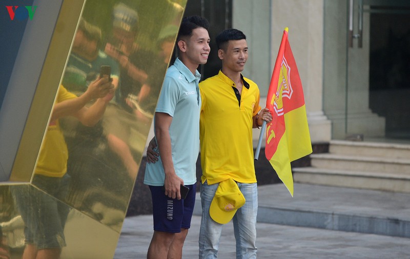 anh: cdv nam dinh xuong duong dieu hanh truoc tran nam dinh - hagl hinh 6
