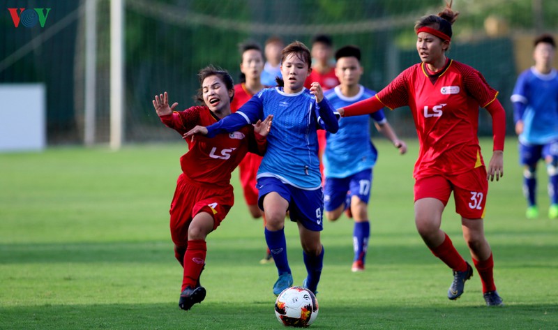 chum anh: ha noi lap hat-trick vo dich giai bong da u19 nu quoc gia hinh 5