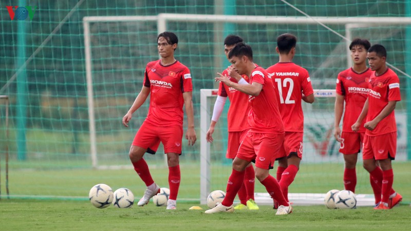 cau thu viet kieu noi bat trong ngay dau tap trung cua u22 viet nam  hinh 2