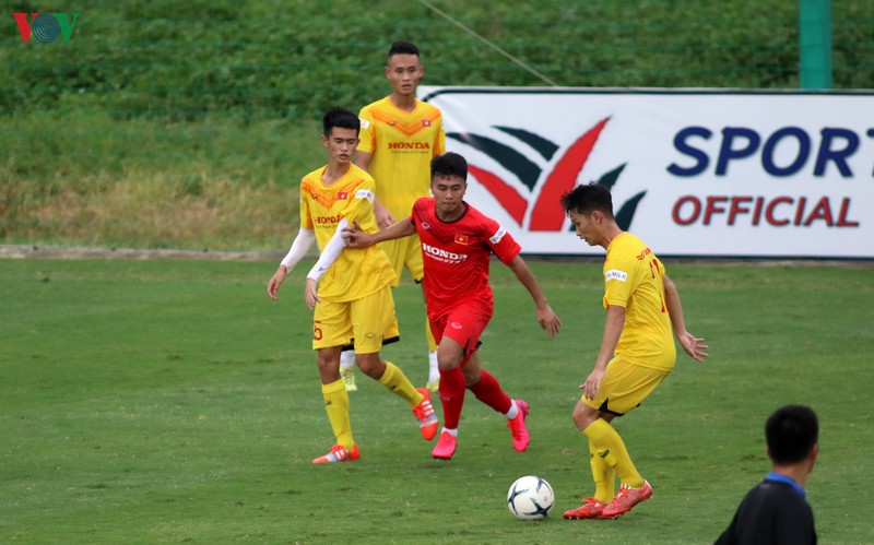 hlv park hang seo "nhan mat" vi nhieu cau thu u22 viet nam chan thuong hinh 10