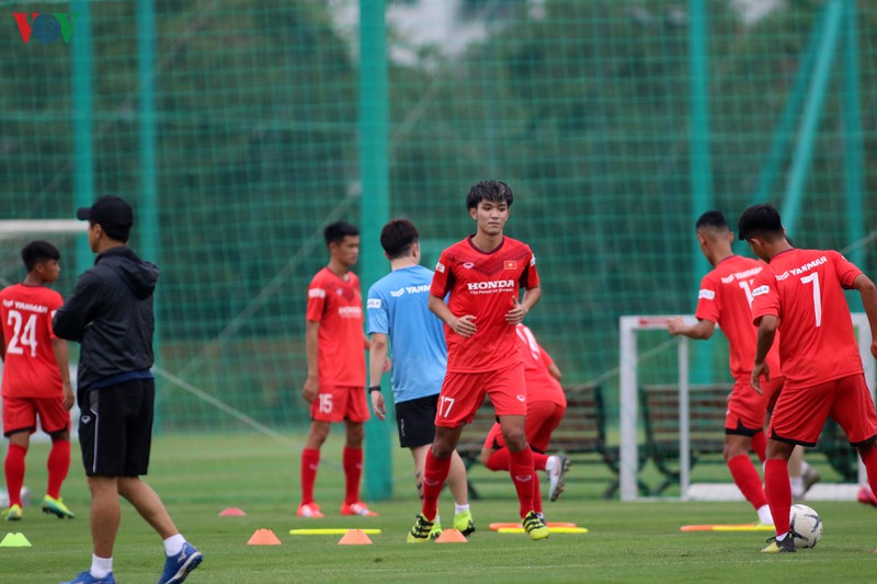 dan cau thu hagl the hien ra sao trong nhung ngay u22 viet nam tap trung? hinh 4