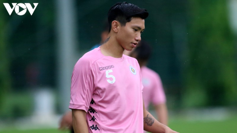 van hau "tuoi roi" trong ngay dau tro lai tap luyen cung ha noi fc hinh 1