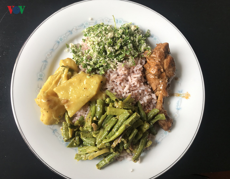 nu cuoi va vi ca ri me hoac du khach quoc te toi sri lanka hinh 14