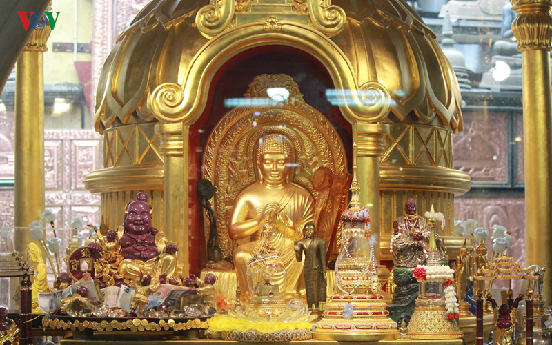 chiem nguong ngoi chua 120 nam tuoi o thu do colombo, sri lanka hinh 4