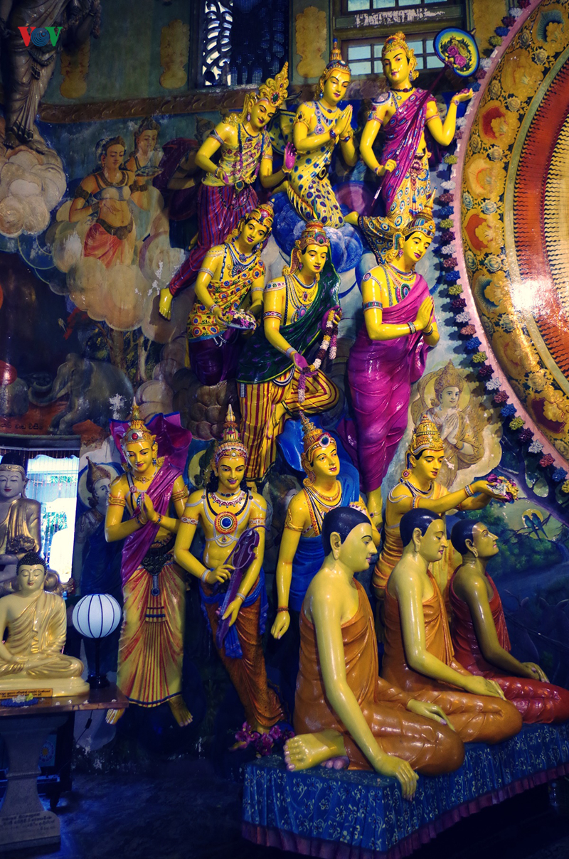 chiem nguong ngoi chua 120 nam tuoi o thu do colombo, sri lanka hinh 7