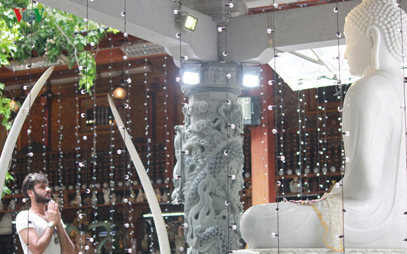 chiem nguong ngoi chua 120 nam tuoi o thu do colombo, sri lanka hinh 12