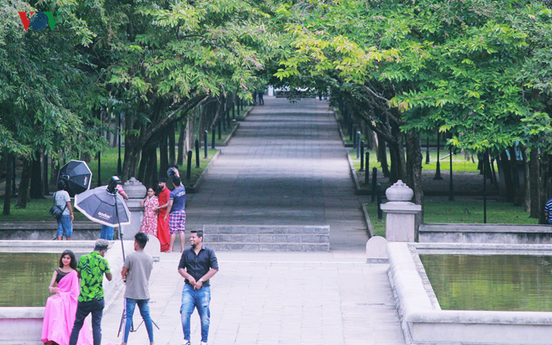 colombo tro lai voi ve binh yen von co sau vu khung bo kinh hoang hinh 8