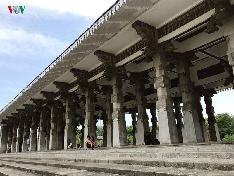 colombo tro lai voi ve binh yen von co sau vu khung bo kinh hoang hinh 6