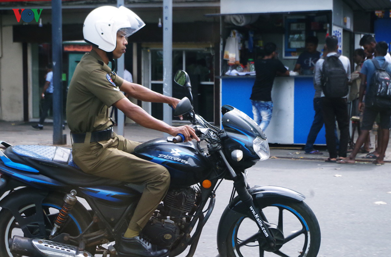 colombo tro lai voi ve binh yen von co sau vu khung bo kinh hoang hinh 10