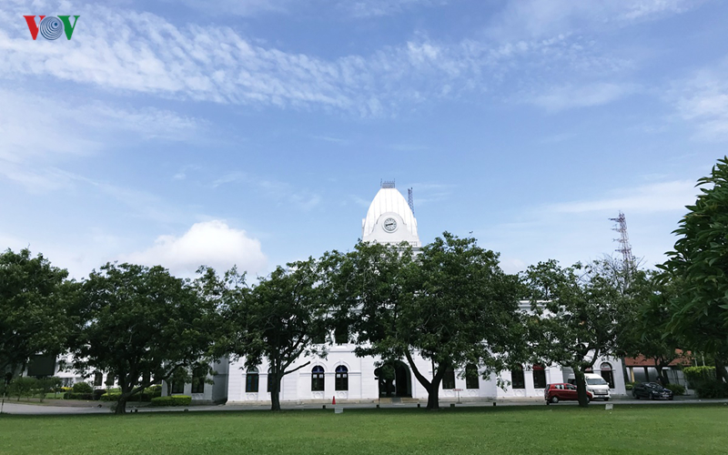 colombo tro lai voi ve binh yen von co sau vu khung bo kinh hoang hinh 23