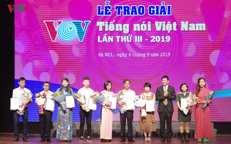 toan canh le trao giai thuong tieng noi viet nam lan thu 3 nam 2019 hinh 5