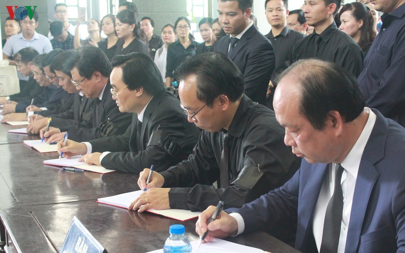 dong nguoi tien biet co thu truong bo gd-dt le hai an hinh 10