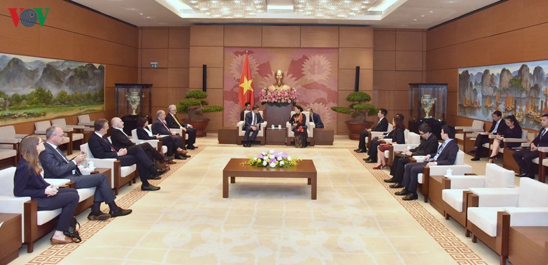 chu tich quoc hoi tiep chu tich nghi vien bang hessen, cong hoa lb duc hinh 2