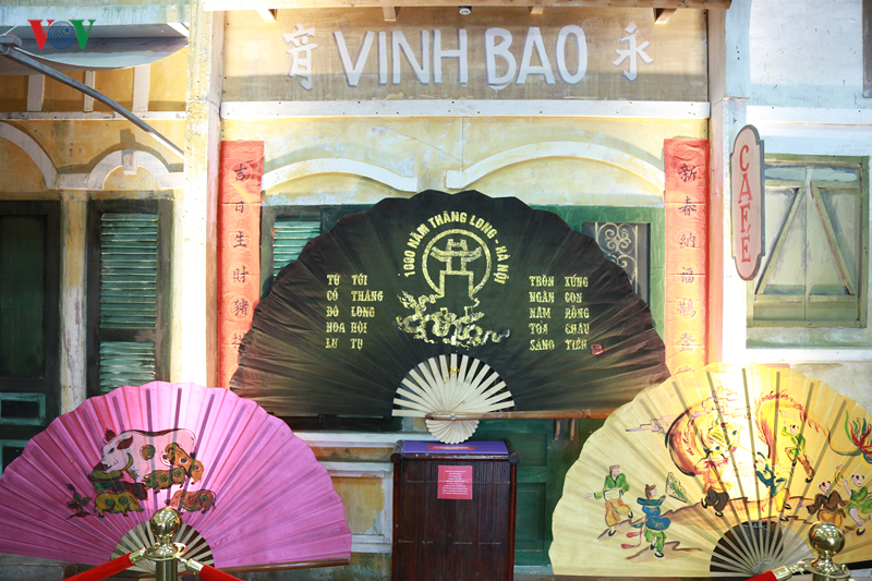 tai hien le ban quat trong cung dinh thoi le trung hung o hoang thanh hinh 12