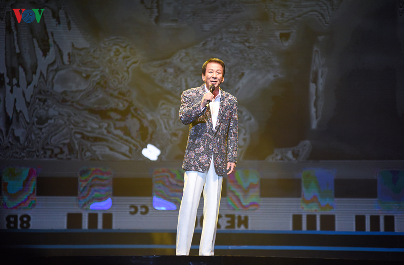 noo phuoc thinh "bung no" cung dan sao trong dai nhac hoi asean - nhat ban hinh 20
