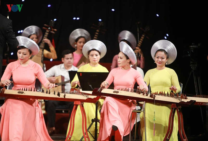 hoa nhac dac biet "mua thu nho bac" mung ngay am nhac viet nam hinh 4