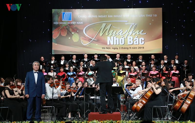 hoa nhac dac biet "mua thu nho bac" mung ngay am nhac viet nam hinh 16