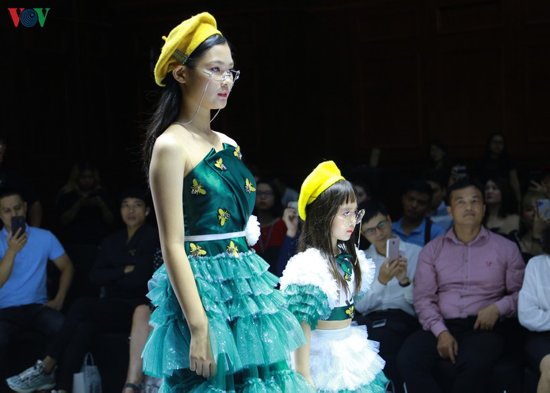 he lo 14 ntk se gop mat trong vietnam international fashion week 2019 hinh 22