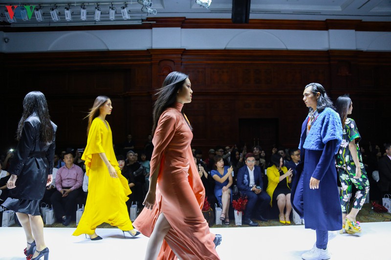 he lo 14 ntk se gop mat trong vietnam international fashion week 2019 hinh 5