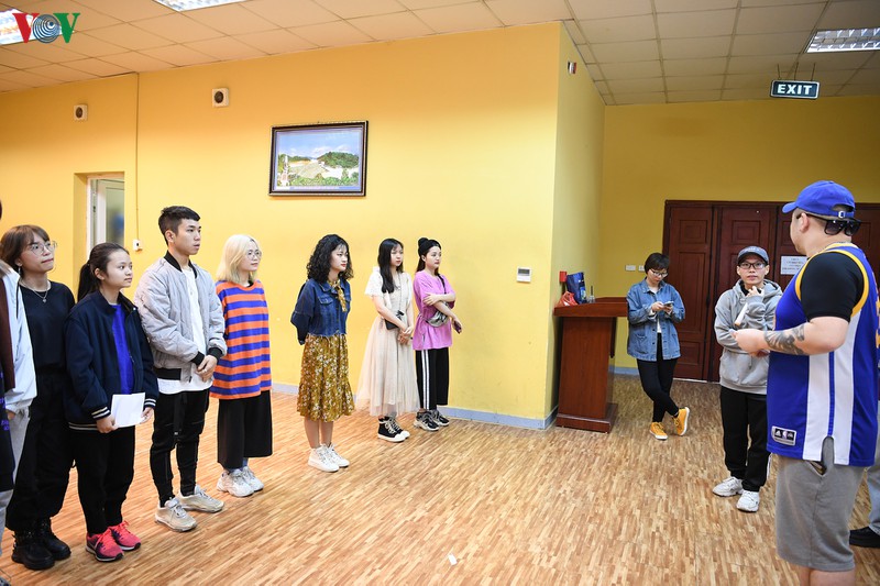 hlv han dan dung hit cua bts cho dan thi sinh vov's k-pop contest 2019 hinh 1