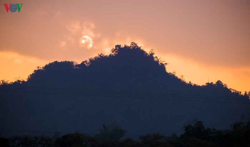 ngam nhung doi che dep tho mong tren cao nguyen moc chau hinh 10