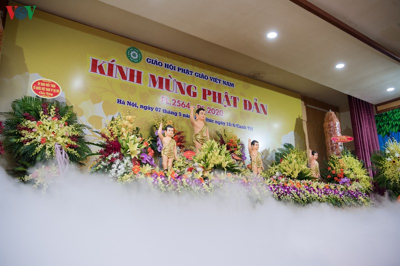 toan canh dai le phat dan 2020 tai chua quan su, ha noi  hinh 3